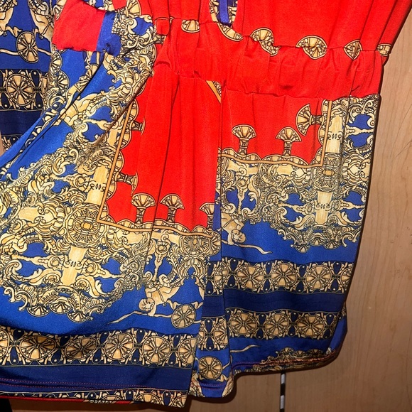 Short romper with design - Picture 4 of 4